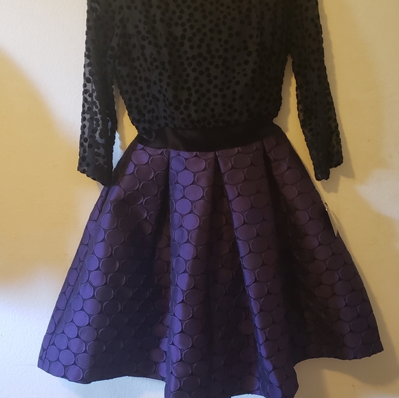 Dress - Picture 9 of 10